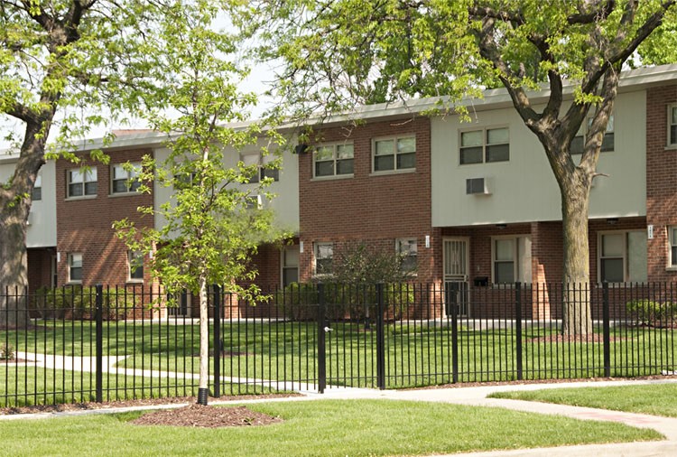 Chicago Housing Authority - exterior2